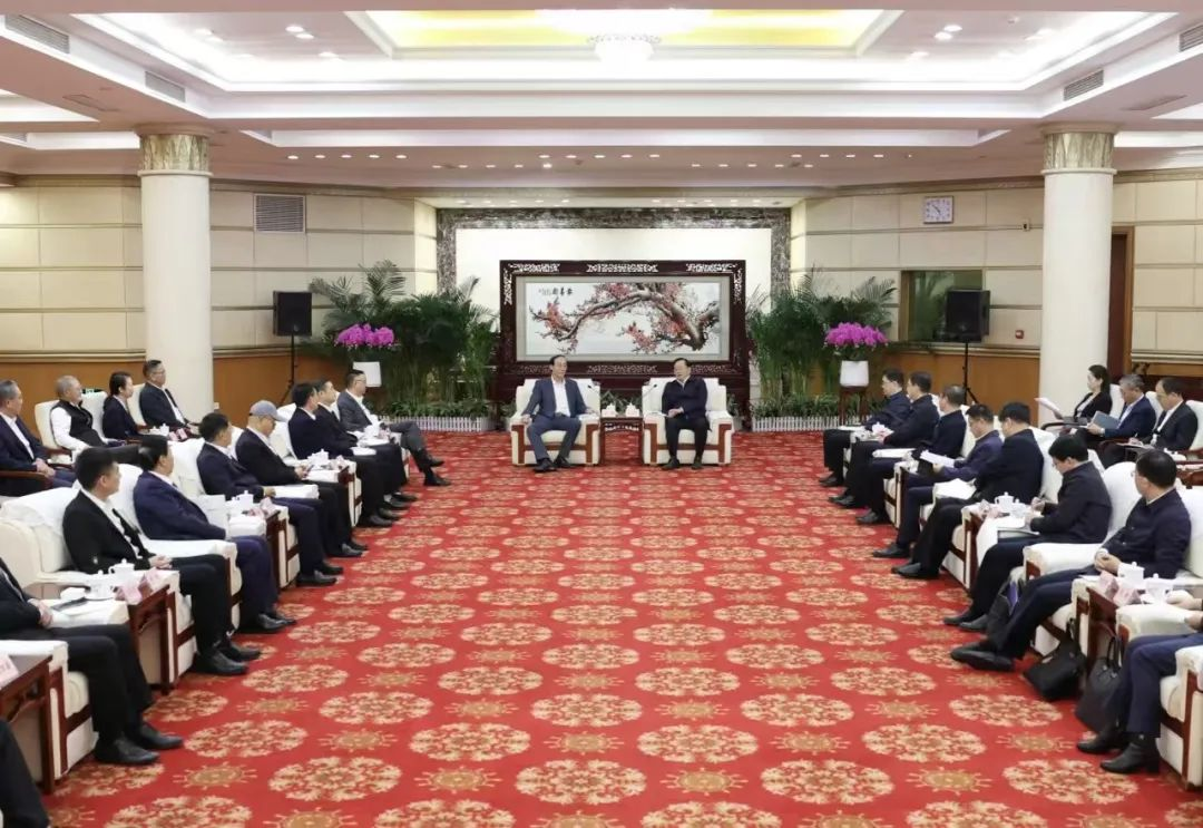 EVO视讯官方网站集团董事长李军受邀出席华中科技大学第十六届企业家论坛，并发表演讲