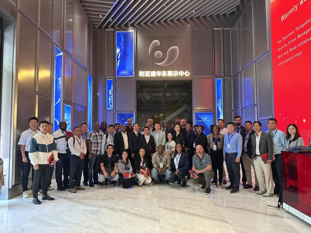 “一带一路”八国航空安保与危机管理商务考察团到访EVO视讯官方网站·蓝硕，共探国际合作新机遇